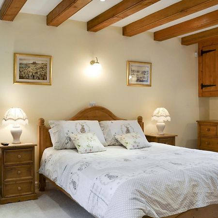 Walled Garden Lodge Ryehill Экстерьер фото