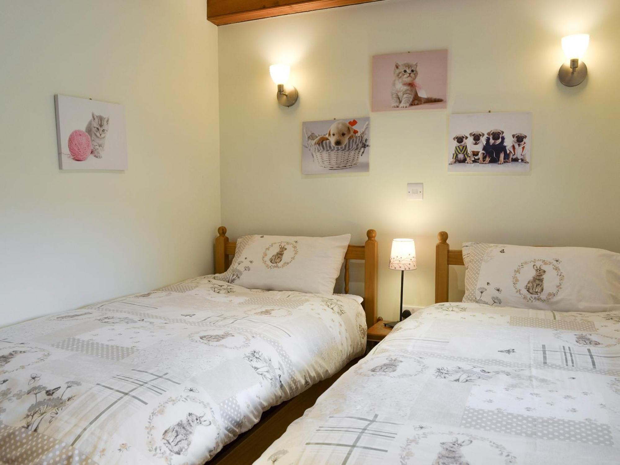 Walled Garden Lodge Ryehill Экстерьер фото