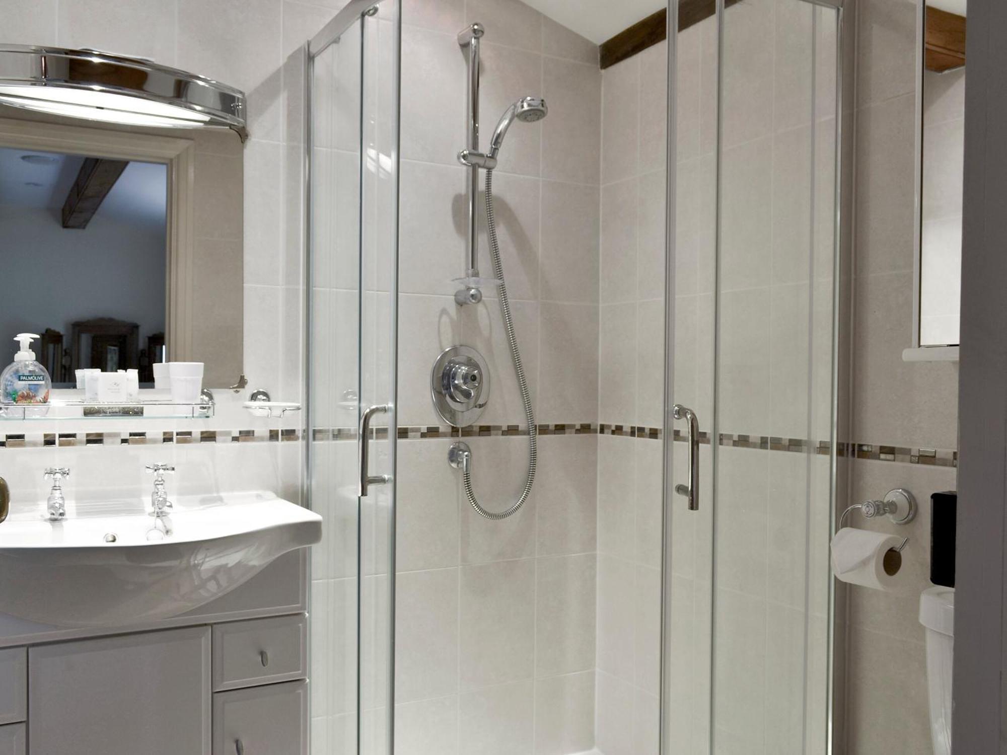 Walled Garden Lodge Ryehill Экстерьер фото