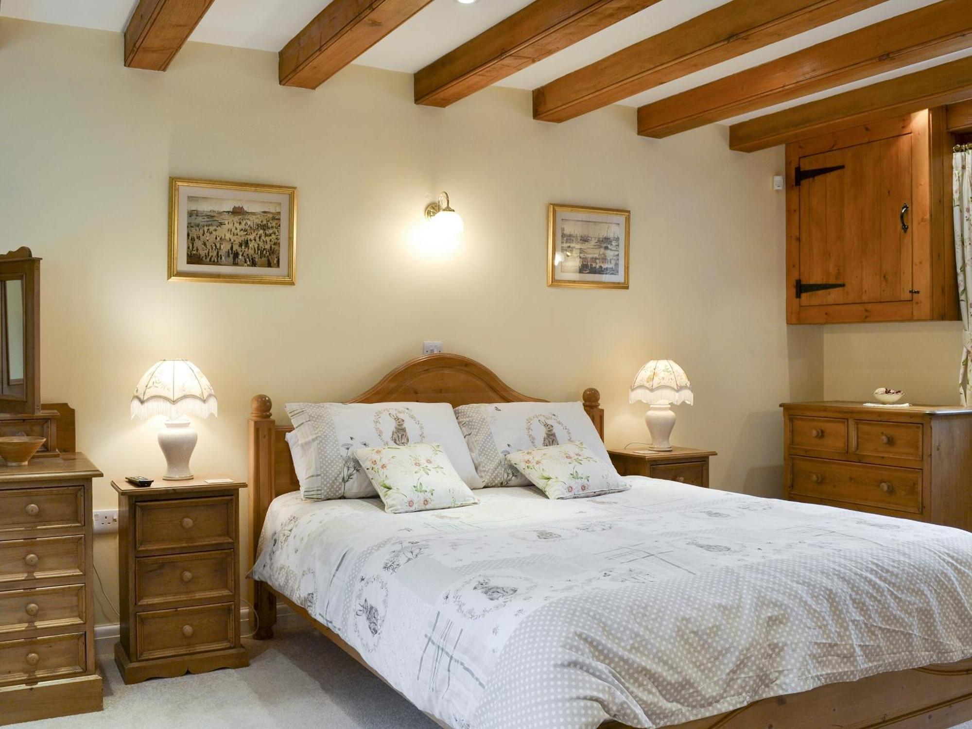 Walled Garden Lodge Ryehill Экстерьер фото
