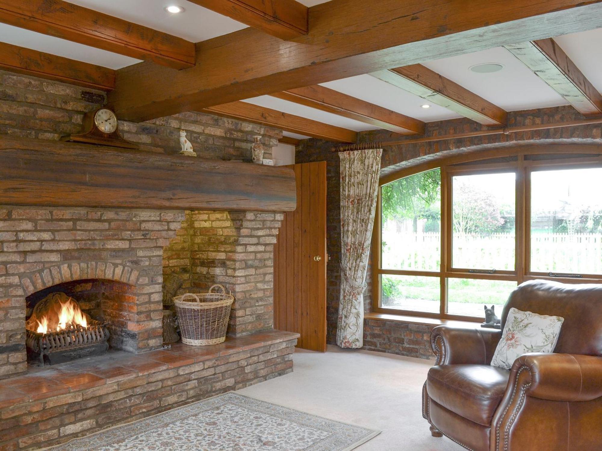 Walled Garden Lodge Ryehill Экстерьер фото